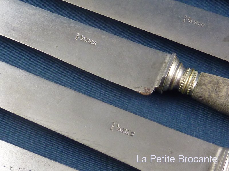 Lot de 6 anciens couteaux de table lame acier et manche en corne