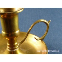 ancien_bougeoir__main_en_laiton_3