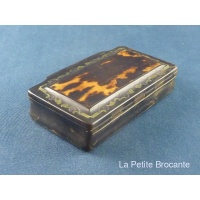 ancienne_tabatire_en_corne_et_caille_3