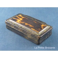 ancienne_tabatire_en_corne_et_caille_4