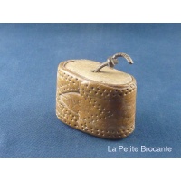 ancienne_tabatire_en_cui_et_bois_art_populaire_1