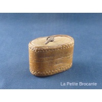 ancienne_tabatire_en_cui_et_bois_art_populaire_3
