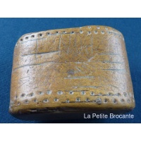 ancienne_tabatire_en_cui_et_bois_art_populaire_4