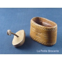 ancienne_tabatire_en_cui_et_bois_art_populaire_5