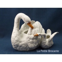 bouquetire_en_biscuit_allemand_cygne_et_son_petit_1