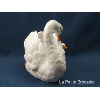 bouquetire_en_biscuit_allemand_cygne_et_son_petit_4