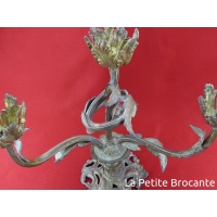 monture_de_luminaire_en_bronze_de_style_rocaille_5